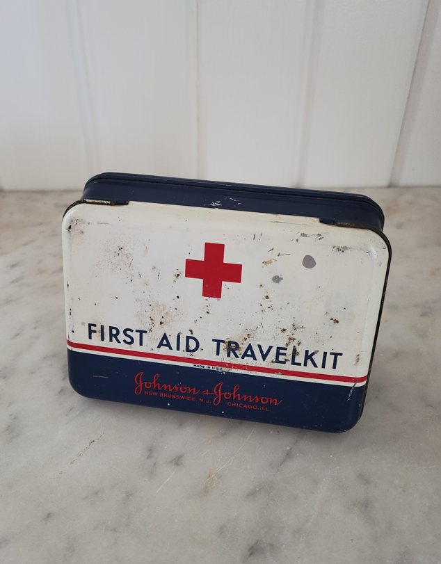 Johnson & Johnson First Aid Metal Travelkit