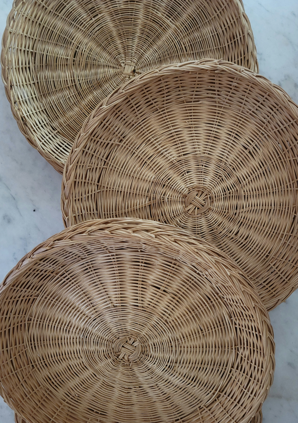 Wicker Plate Holders